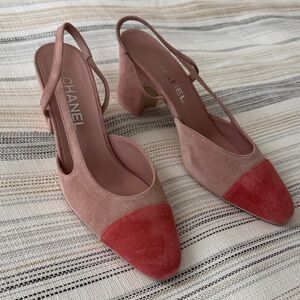 Chanel Two-Tone Suede Slingback Heels in light Pink and hot pink